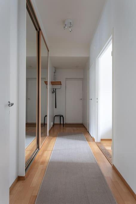 Kodikas Huoneisto Helsingin Keskustassa Appartamento Helsinki Esterno foto