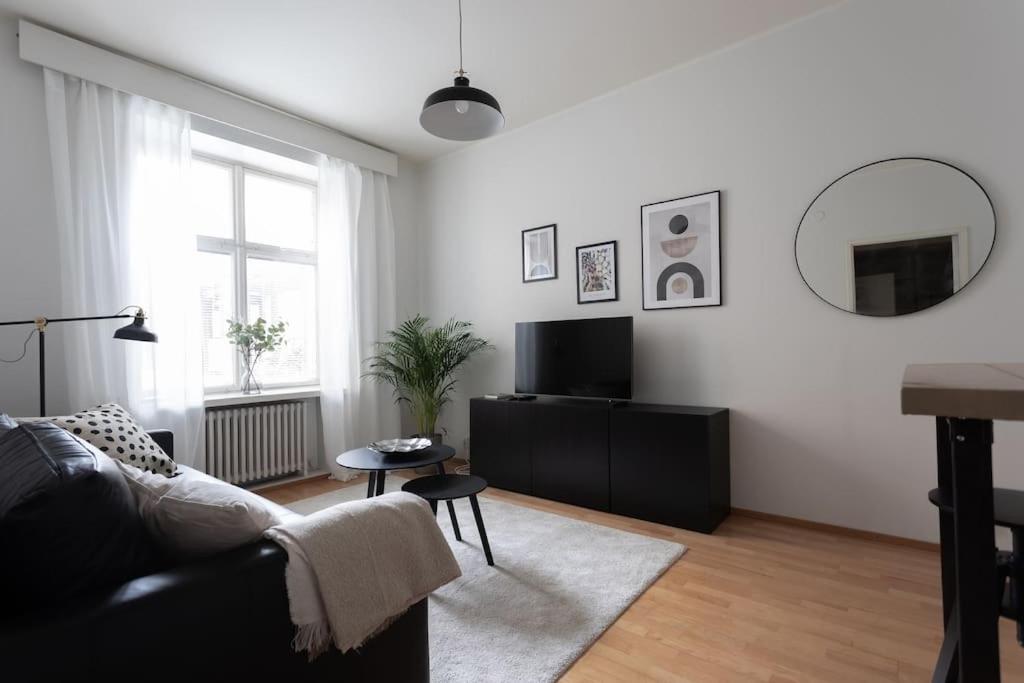 Kodikas Huoneisto Helsingin Keskustassa Appartamento Helsinki Esterno foto